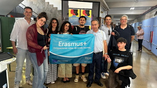 2.Erasmus mais interior da escola resize